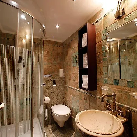 פלאיוס אגיוס אתנאסיוס Nemesis Suites מראה חיצוני תמונה